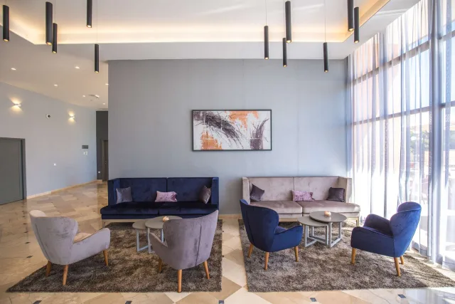 Arena Hotel Holiday