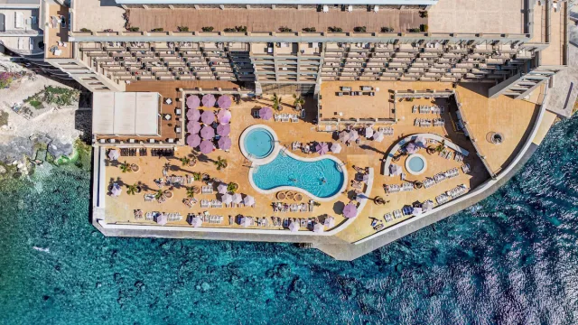 Cavaliere Art Hotel