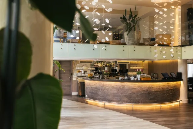 Palmon Bay Hotel