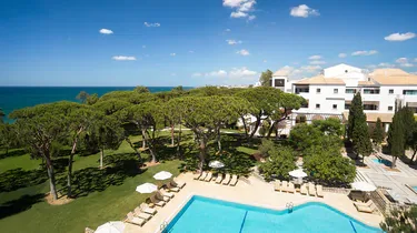 Pine Cliffs Resort